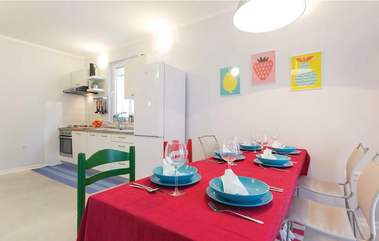 Apartments Jana & Luka 普拉